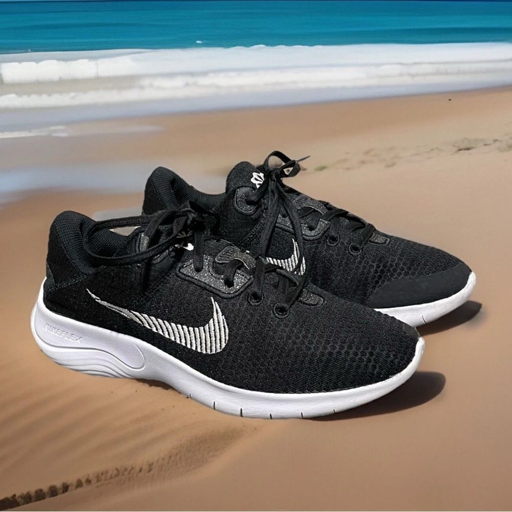 Nike Flex Experience Run 11 Next Nature Women's Black Sneakers Size 8